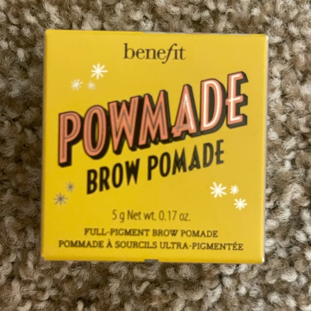 Benefit POWmade Brow Pomade in Yellow Box Color 4.5 Neutral Deep Brown - Picture 1 of 4